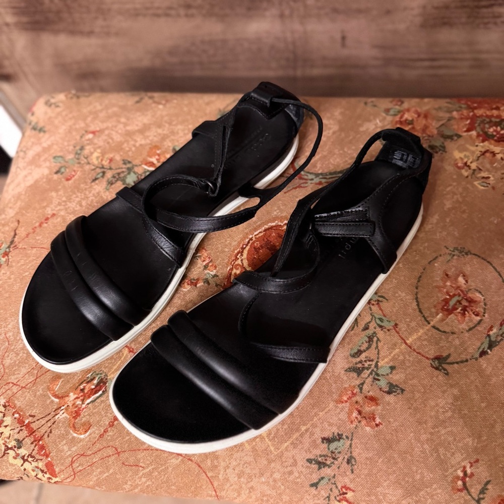 Ecco simpli leather sandals